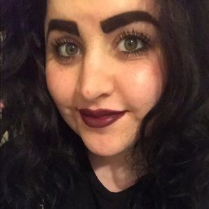 Meet your Posher, Stacy